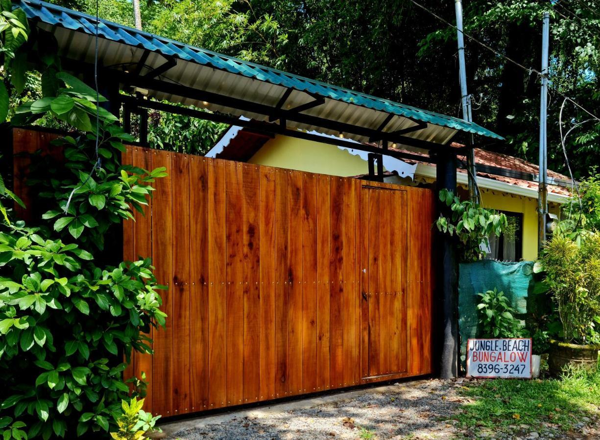 Jungle Beach Bungalow With Ac & Fiber Optic Puerto Viejo de Talamanca Екстер'єр фото